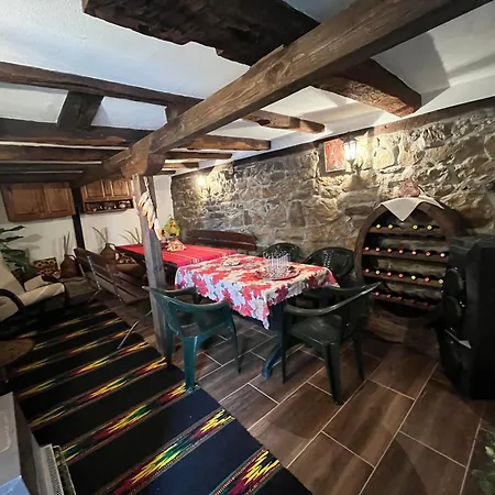 Laveranda нула, осем, девет, осем, седем, четири, четири, четири, осем, две Prázdninový dům Elena