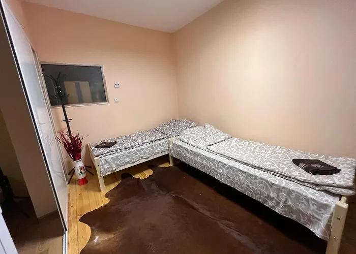 Laveranda нула, осем, девет, осем, седем, четири, четири, четири, осем, две