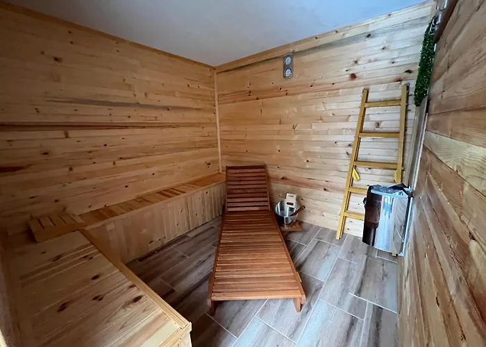 Laveranda нула, осем, девет, осем, седем, четири, четири, четири, осем, две 別荘 エレナ