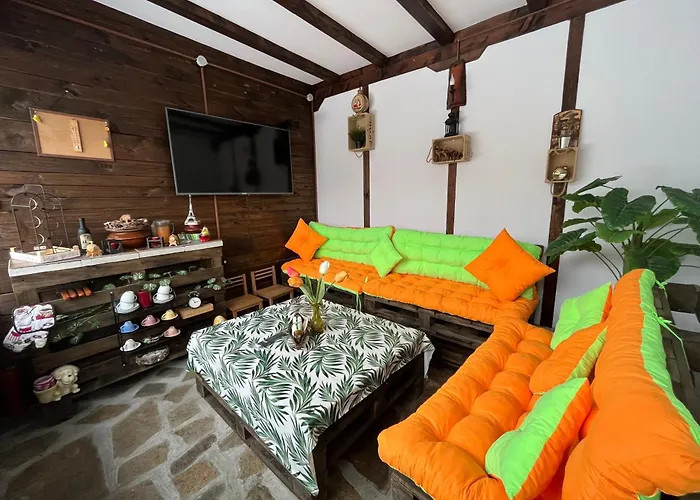 別荘 Laveranda нула, осем, девет, осем, седем, четири, четири, четири, осем, две